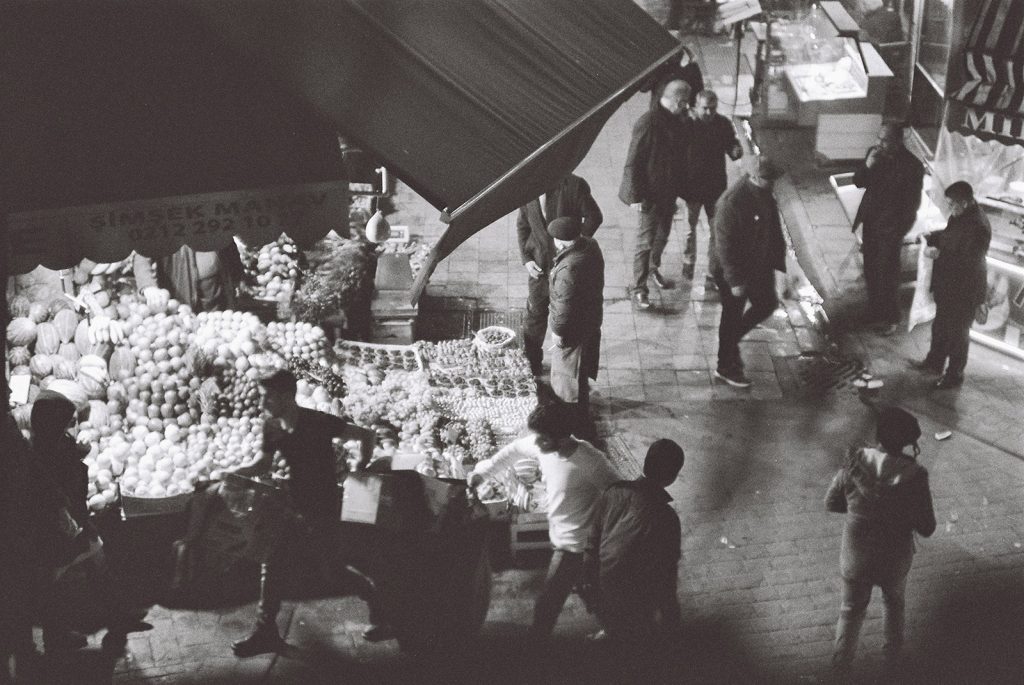 Istanbul Photo Journal #1 January 2019. Photographer: Umur Dilek. Ilford 400 Black & White film. İstanbul fotoğraf günlüğü #1 Ocak 2019 Fotoğrafçı