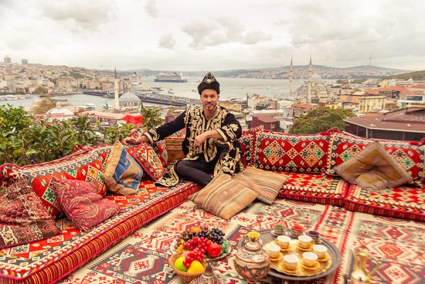 Taht Istanbul. Istanbul Rooftop Photo session